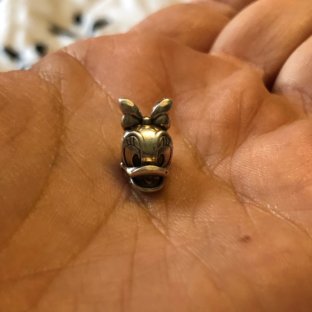 Daisy Duck Pandora charm